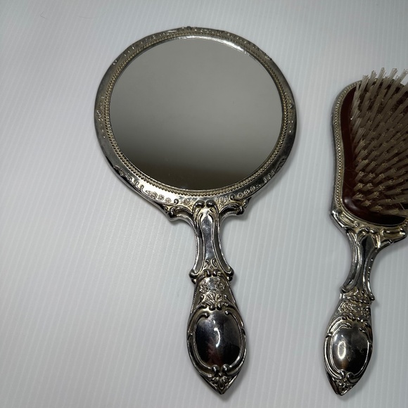 Vintage Antique Silver Plated Ornate Vanity Set-Hand Mirror ~9”, Comb, Brush - Picture 3 of 9